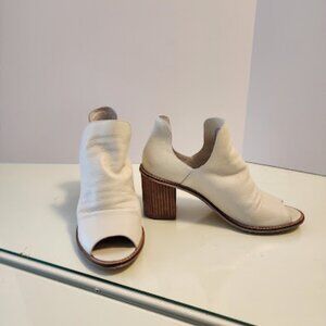 Chinese Laundry White Leather Peep-Toe Heeled Bootie